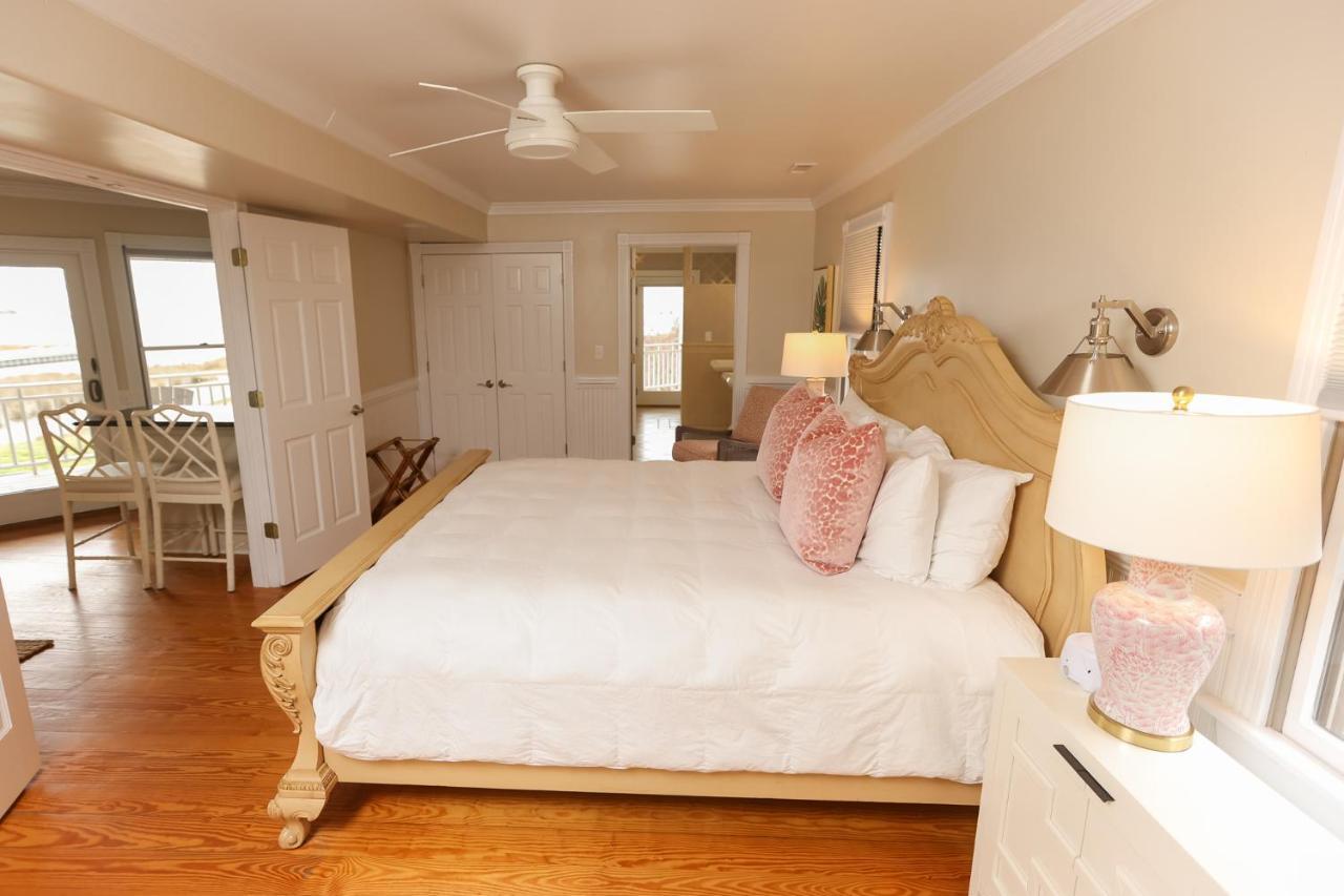 Deluxe Suite with Sea View